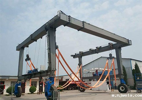 游艇吊的维护保养方法和周期是什么？游艇吊的维护保养方法与周期探析