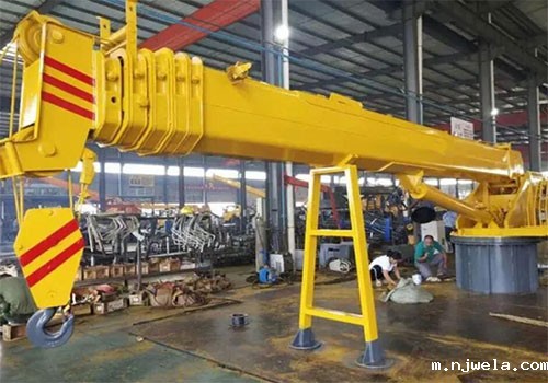 船用折臂伸缩吊