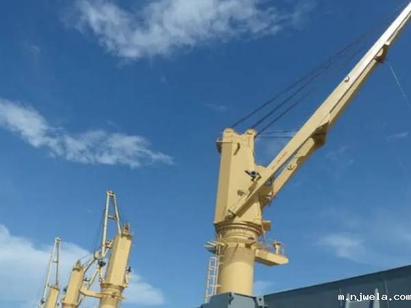 克令吊的安装如何与现有的工业设备和结构集成？