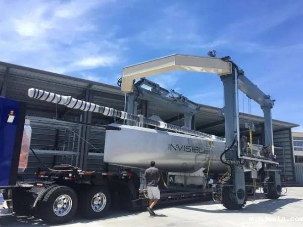 游艇吊的吊装过程：游艇吊装过程中应注意哪些问题？