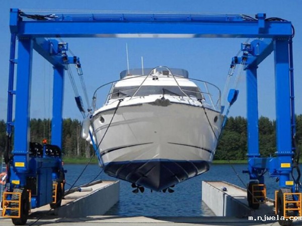 游艇吊的吊装风险：游艇吊装过程中可能遇到哪些风险和问题？