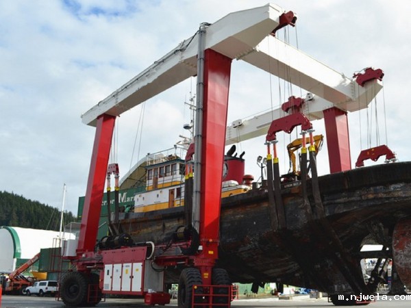 游艇吊的布置和排列方式对其性能有何影响？